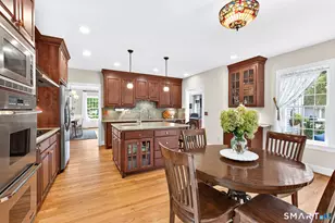 7 Avery Way, Simsbury, CT 06070 - Photo 15
