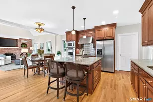 7 Avery Way, Simsbury, CT 06070 - Photo 13