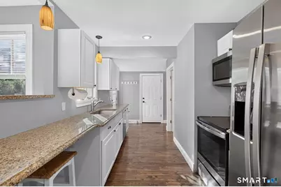 135 York Street, Stratford, CT 06615 - Photo 7