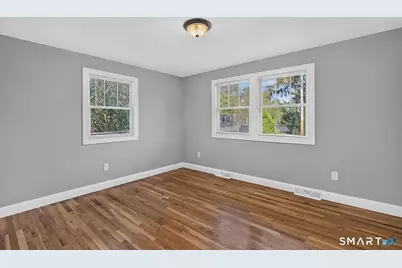 135 York Street, Stratford, CT 06615 - Photo 11