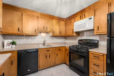 3 Barrington Drive #C, Wethersfield, CT 06033 - Photo 5