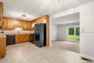 3 Barrington Dr, Wethersfield, CT 06033 - Photo 7