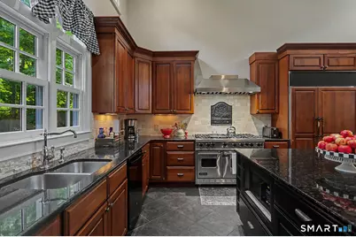 263 Putting Green Road, Fairfield, CT 06825 - Photo 5