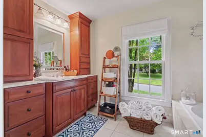 263 Putting Green Road, Fairfield, CT 06825 - Photo 23