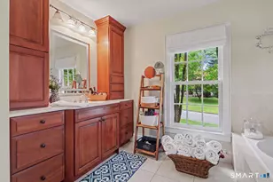 263 Putting Green Rd, Fairfield, CT 06825 - Photo 23