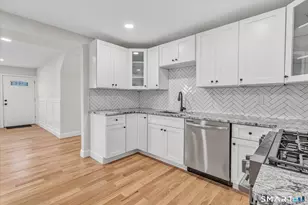 29 Meetinghouse Ln, Milford, CT 06460 - Photo 11