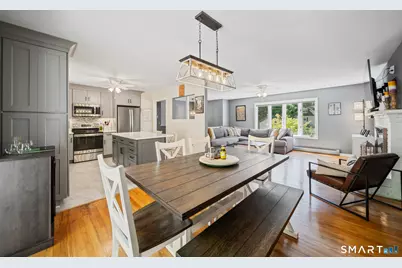 8 Wills Road, Newtown, CT 06470 - Photo 11