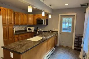 122 Broadway, Norwich, CT 06360 - Photo 3