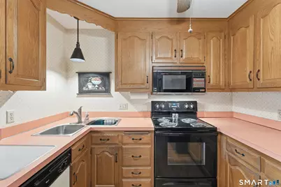 97 West Main Street #6, East Lyme, CT 06357 - Photo 17