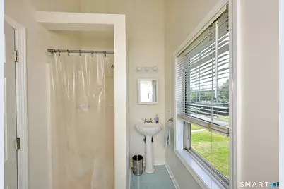 75 Laurel Street, East Haven, CT 06512 - Photo 15
