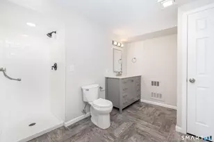 110 Richmond Ln, West Hartford, CT 06117 - Photo 25