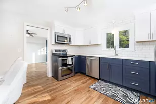 110 Richmond Ln, West Hartford, CT 06117 - Photo 3