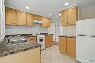 76-78 Suburban Ave, Bridgeport, CT 06604 - Photo 15