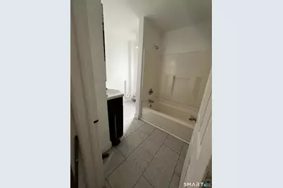 121 Babcock Street #2nd FLOOR, Hartford, CT 06106 - Photo 9