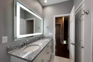 35 Ringgold St, West Hartford, CT 06119 - Photo 11
