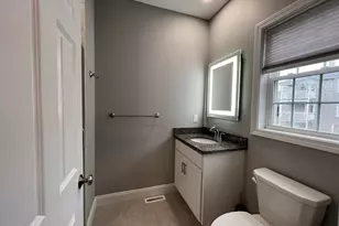 35 Ringgold St, West Hartford, CT 06119 - Photo 5