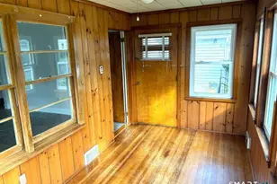 104 Meadow St, Seymour, CT 06483 - Photo 9
