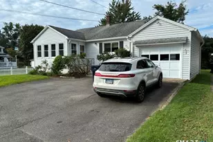 104 Meadow St, Seymour, CT 06483 - Photo 1