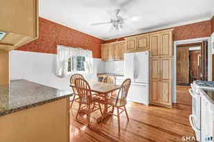 51 Connors Ln, Stratford, CT 06614 - Photo 9