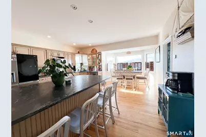 712 East Broadway, Milford, CT 06460 - Photo 5