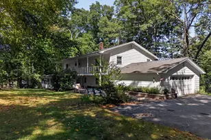 35 Inchcliffe Dr, Ledyard, CT 06335 - Photo 3