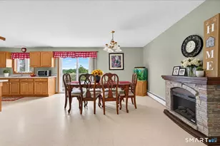 45 Wolf Den Dr, Pomfret, CT 06259 - Photo 9