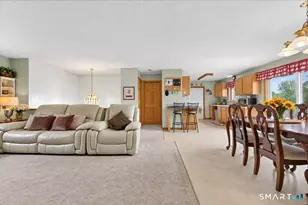 45 Wolf Den Dr, Pomfret, CT 06259 - Photo 13