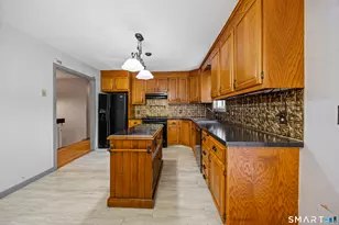 122 Maple Hill Rd, Naugatuck, CT 06770 - Photo 5