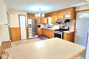 4 Echo Ln, West Hartford, CT 06107 - Photo 3