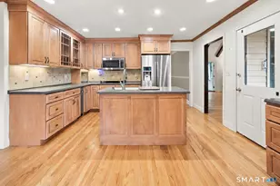 163 Juniper Dr, Avon, CT 06001 - Photo 7