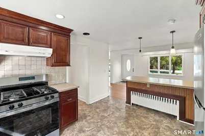 243 Elm Street, Windsor Locks, CT 06096 - Photo 9