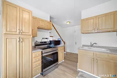 32 Jubilee Street, New Britain, CT 06051 - Photo 7