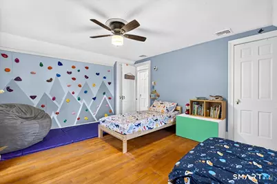 512 Quinnipiac Avenue, North Haven, CT 06473 - Photo 25