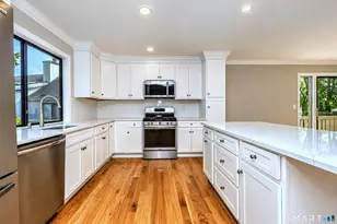 55 Blackhawk Ln, Stratford, CT 06614 - Photo 7