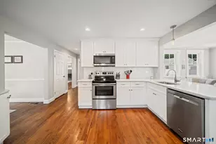 51 Home Pl, Branford, CT 06405 - Photo 7