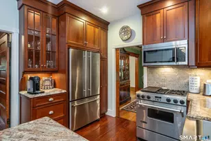 233 Oxford St, Hartford, CT 06105 - Photo 15