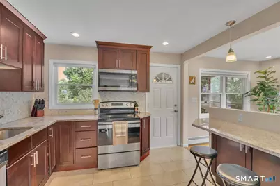 221 Monroe Street, East Hartford, CT 06118 - Photo 9