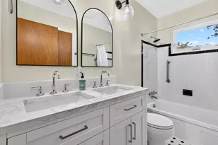 33 Cindy Ln, Groton, CT 06355 - Photo 13