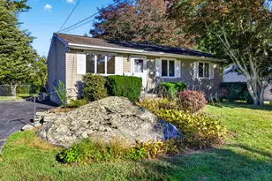 33 Cindy Ln, Groton, CT 06355 - Photo 3