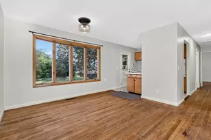 33 Cindy Ln, Groton, CT 06355 - Photo 7