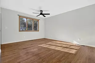 33 Cindy Ln, Groton, CT 06355 - Photo 5