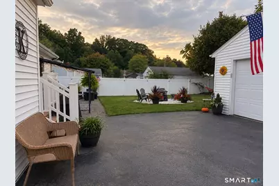 11 Laura Lane, New Haven, CT 06513 - Photo 15