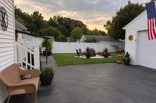 11 Laura Ln, New Haven, CT 06513 - Photo 15