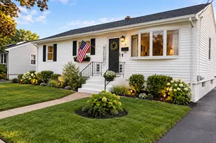 11 Laura Ln, New Haven, CT 06513 - Photo 1
