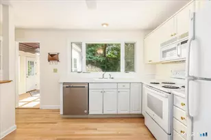 70 Benedict Ave, Fairfield, CT 06825 - Photo 15