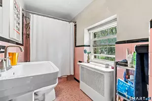 60 Broadbridge Rd, Bridgeport, CT 06610 - Photo 21