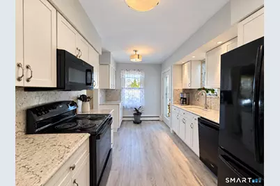 561 Savin Avenue, West Haven, CT 06516 - Photo 7
