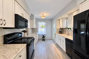 561 Savin Ave, West Haven, CT 06516 - Photo 7