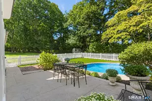 999 Bronson Rd, Fairfield, CT 06824 - Photo 33