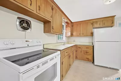 41 Crestwood Drive, Manchester, CT 06040 - Photo 7